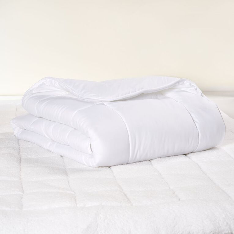 Living & Co Lightweight Microfibre Duvet Inner White King Single, White, hi-res